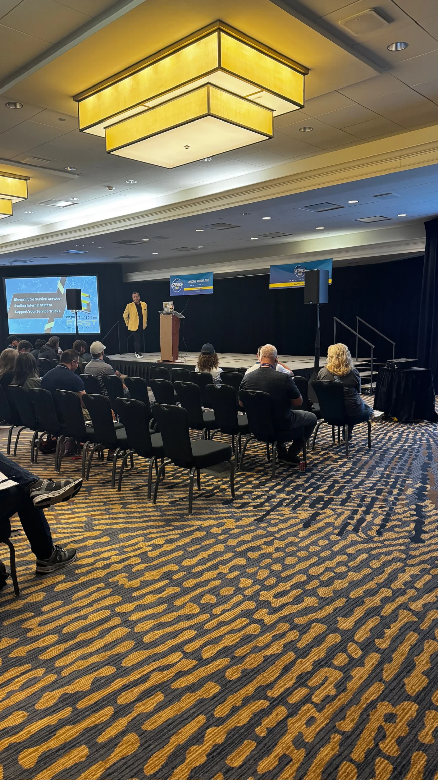 Tracey Donels presenting to ServiceCon attendees